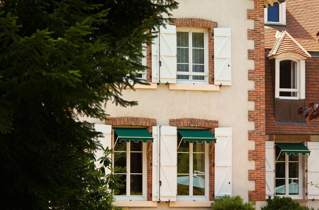 Le Troncais Hotel Saint-Bonnet-Tronçais Exterior foto