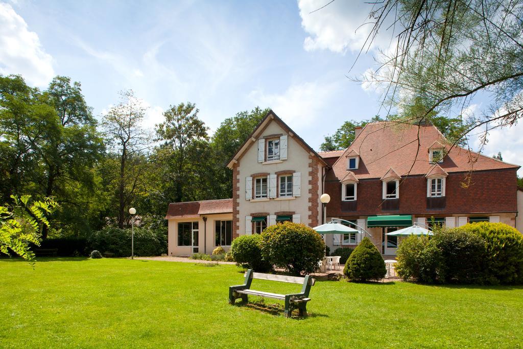 Le Troncais Hotel Saint-Bonnet-Tronçais Exterior foto