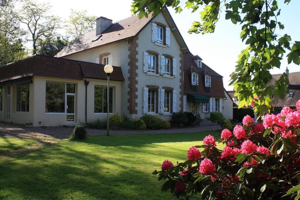 Le Troncais Hotel Saint-Bonnet-Tronçais Exterior foto